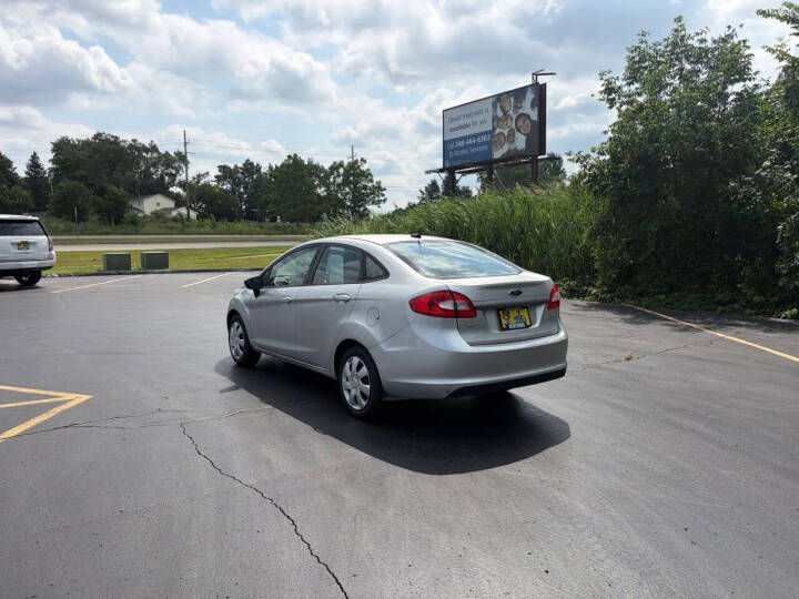 2013 Ford Fiesta SE - Photo 13