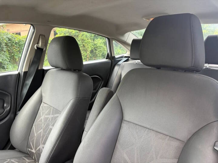 2013 Ford Fiesta SE - Photo 10