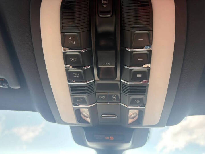 2016 Porsche Macan S