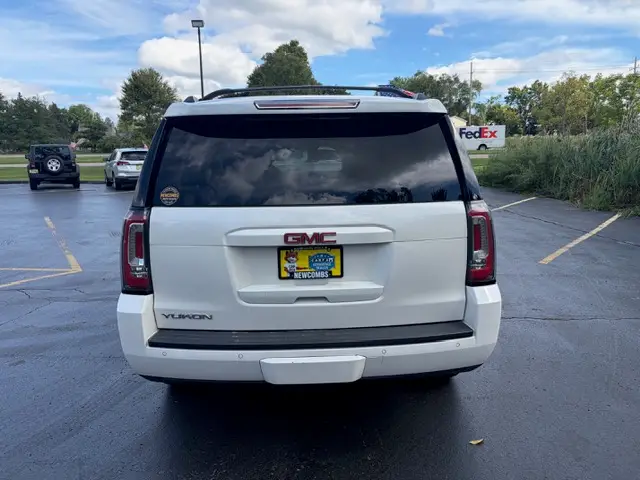 2017 GMC Yukon SLT