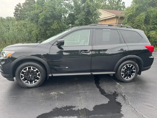 2020 Nissan Pathfinder SV