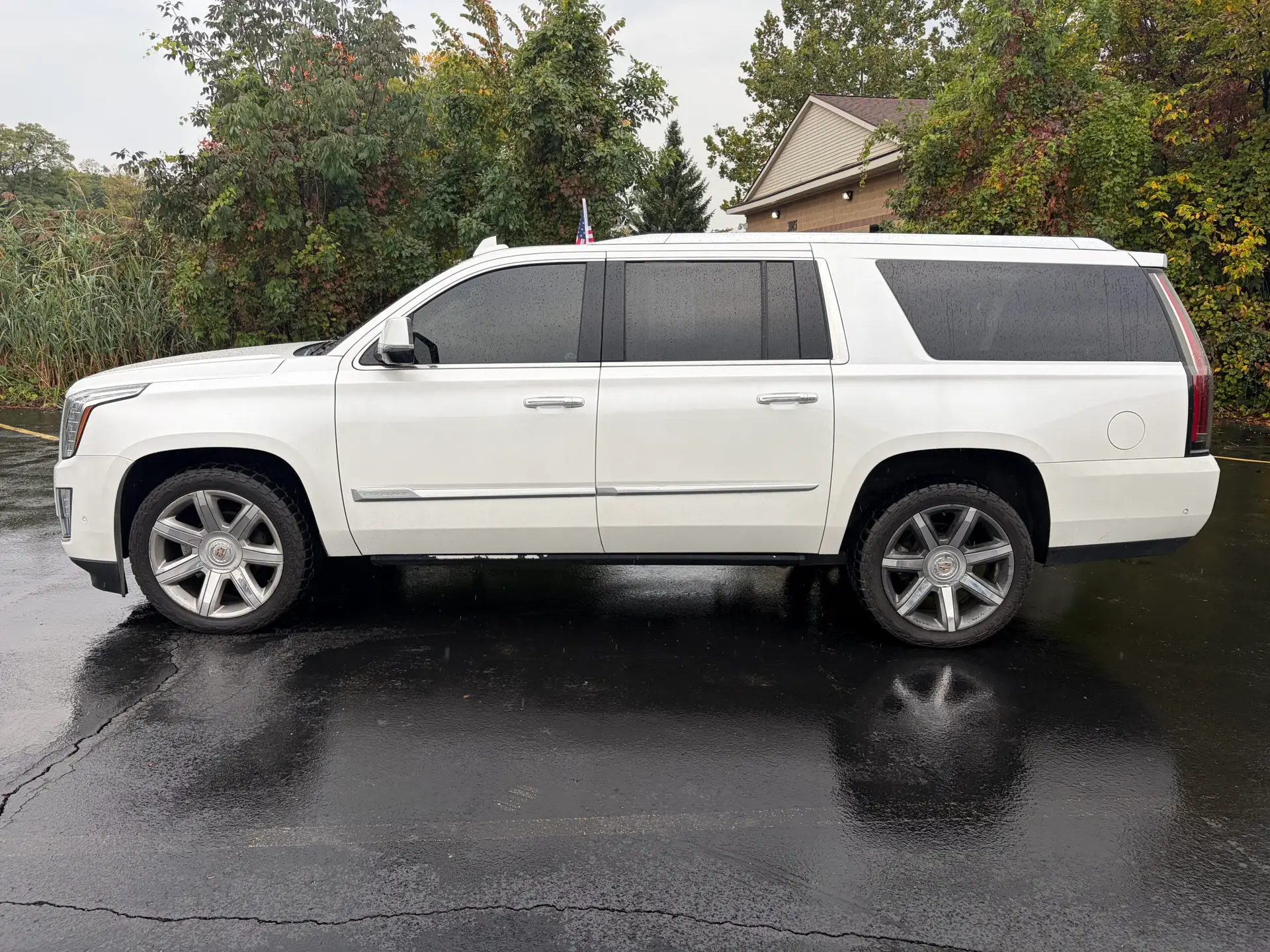 2020 Cadillac Escalade ESV Premium