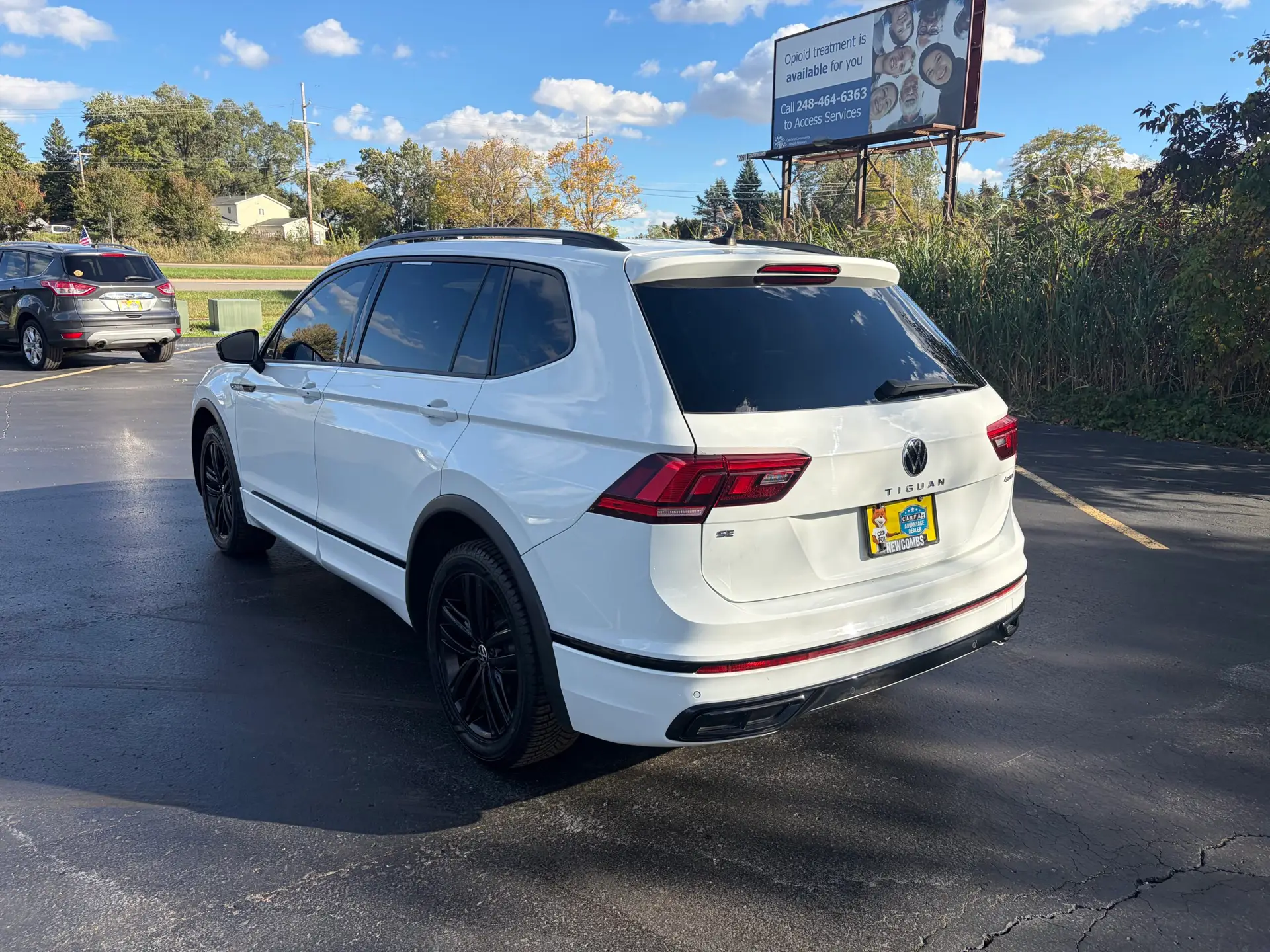 2022 Volkswagen Tiguan SE R-Line Black