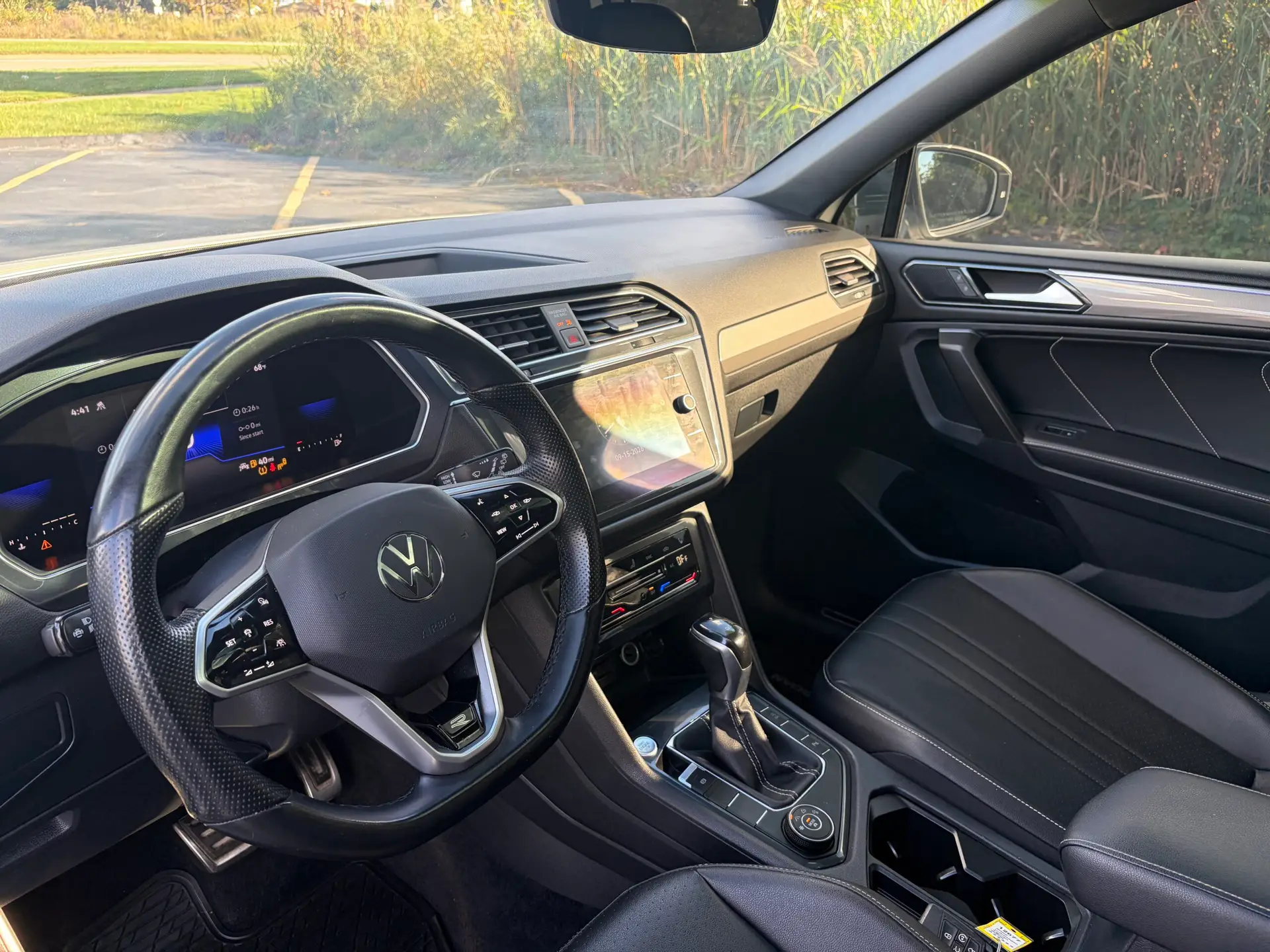 2022 Volkswagen Tiguan SE R-Line Black