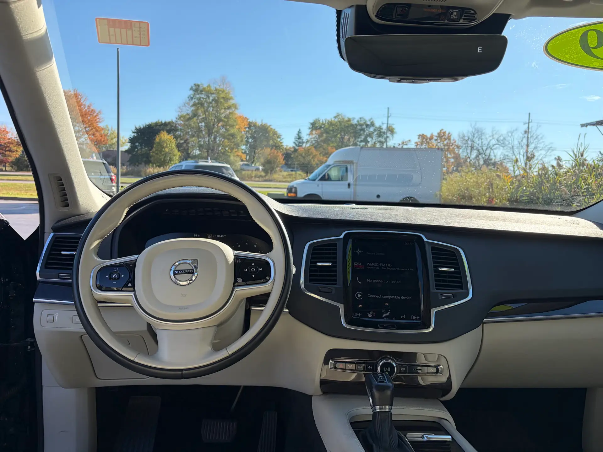 2019 Volvo XC90 T6 Momentum