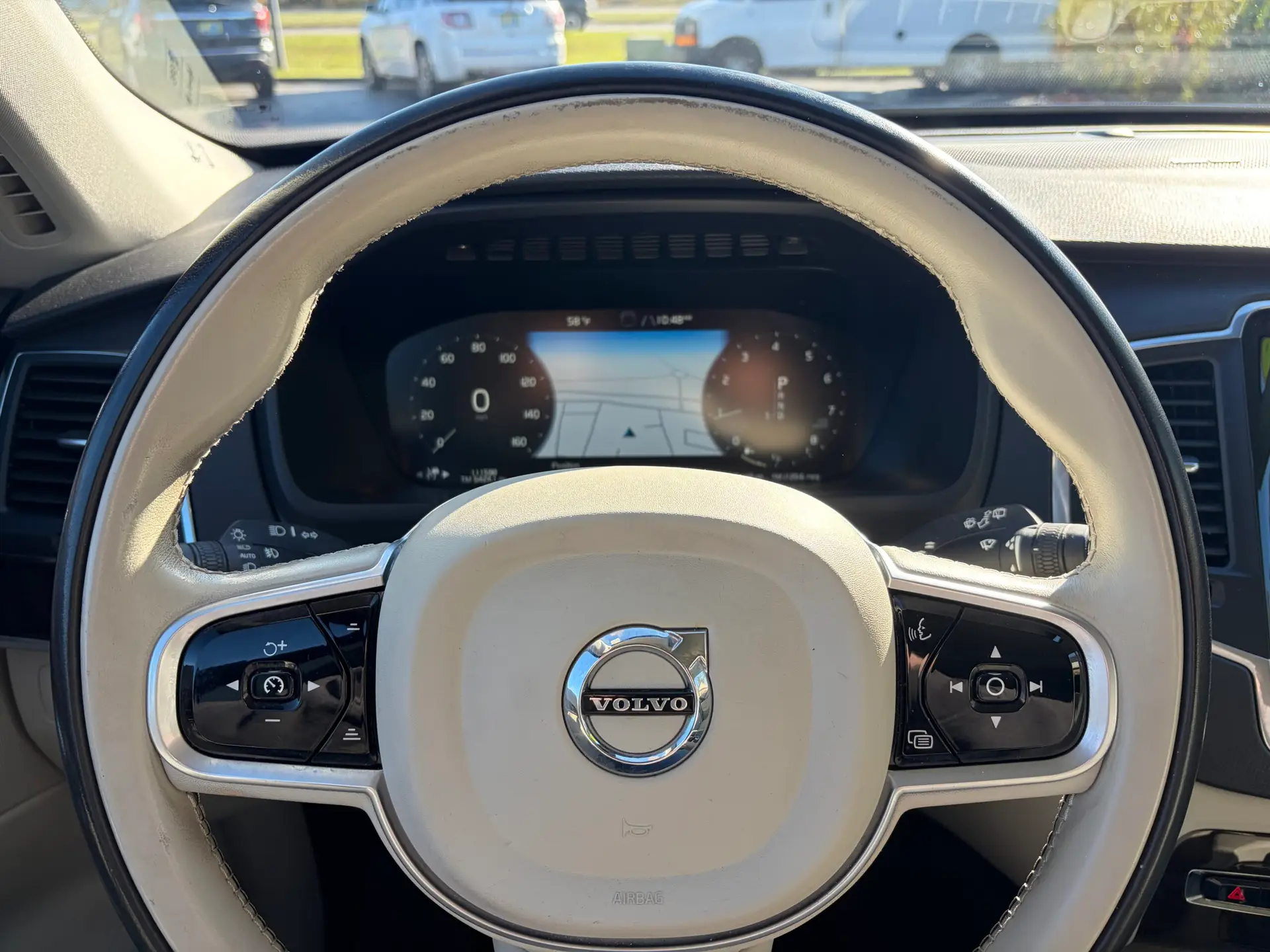 2019 Volvo XC90 T6 Momentum